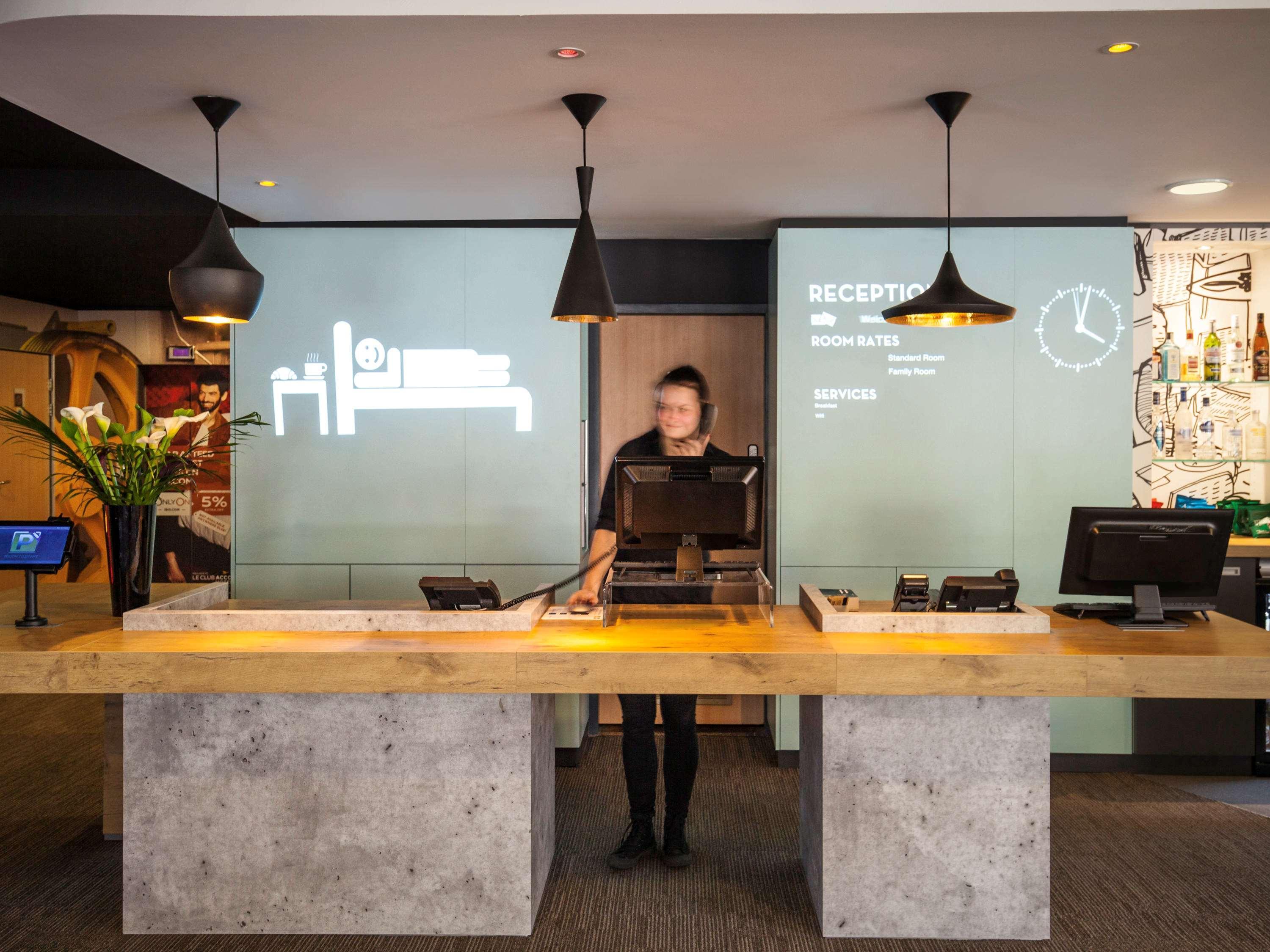 Ibis London Barking Hotel Barking  Ngoại thất bức ảnh