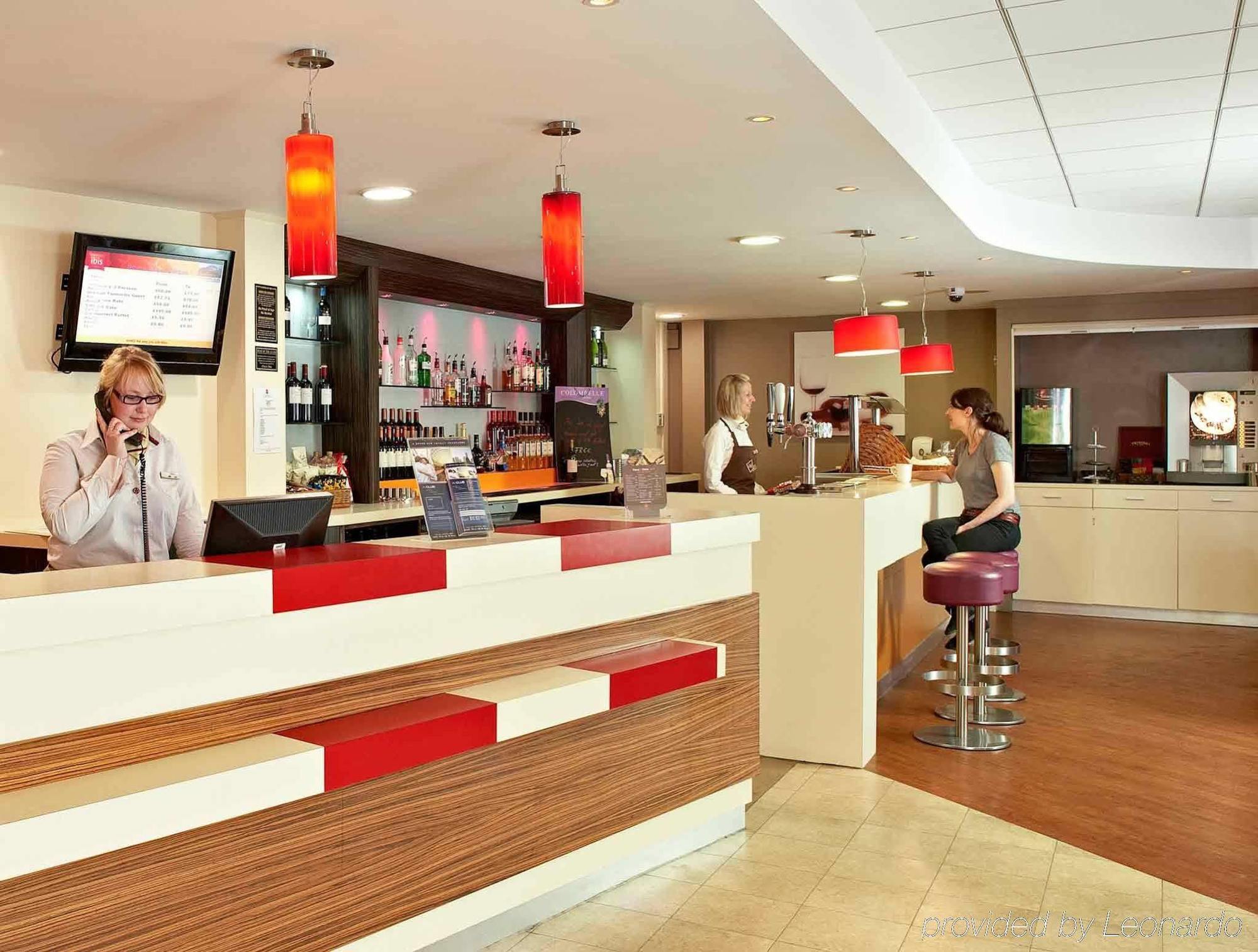 Ibis London Barking Hotel Barking  Ngoại thất bức ảnh