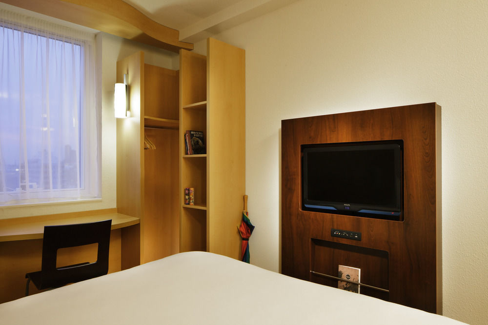 Ibis London Barking Hotel Barking  Ngoại thất bức ảnh