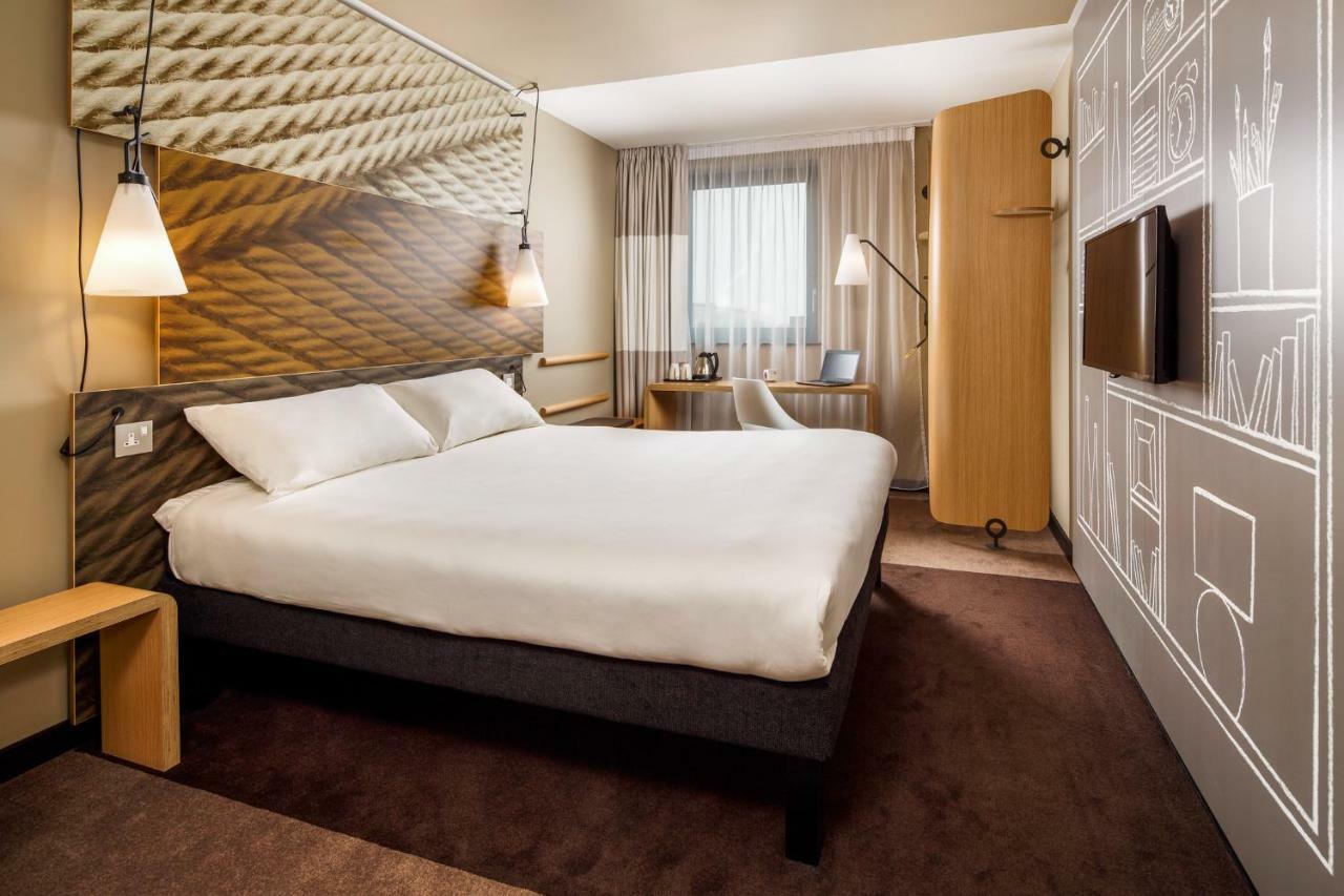 Ibis London Barking Hotel Barking  Ngoại thất bức ảnh